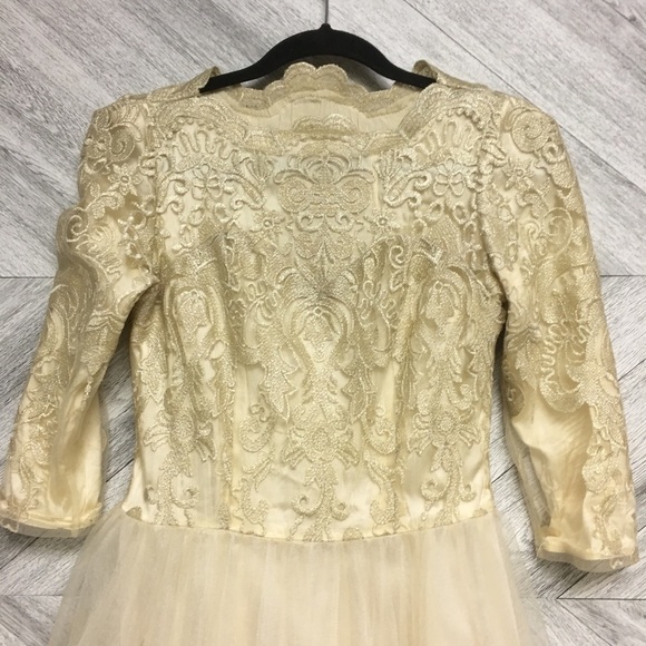 Chi Chi London | Gilded Grace Lace Dress Size 4 - Picture 5 of 9